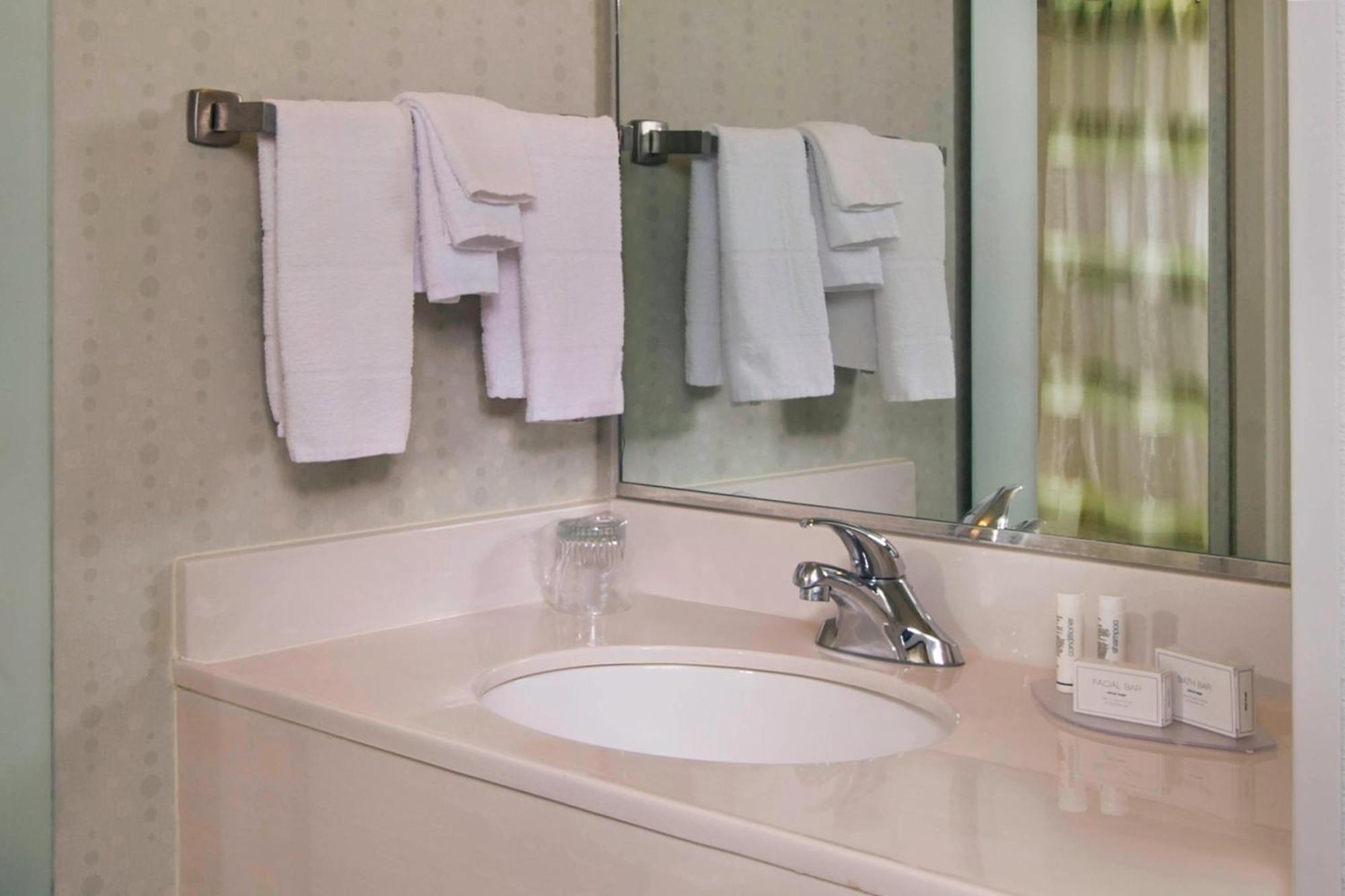 Hotel Springhill Raleigh-durham Airport/research Triangle Park 3*